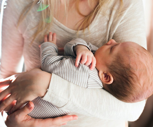 If You Want A Holistic Approach To Get Your Baby To Sleep, Here Are 6 Things To Try