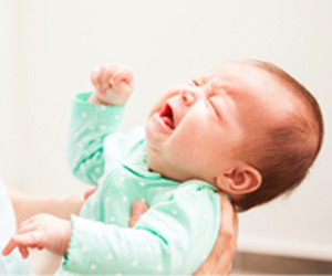 These 6 Signs Will Tell You If Your Baby Is Overtired & Fighting Their Sleep